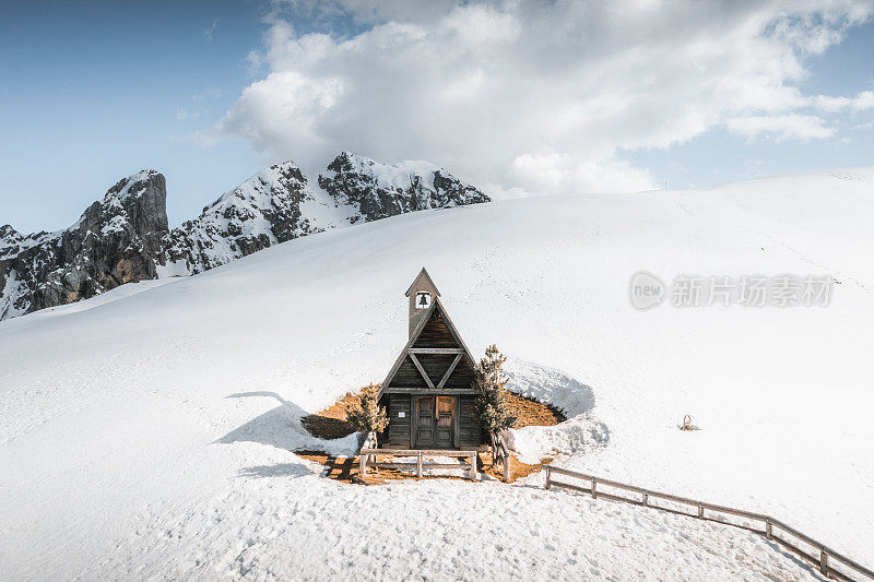 意大利阿尔卑斯山白云石的Passo Giau雪景